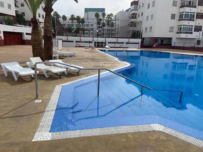 Ferienwohnung für 6 Personen, mit Kinderpool und Pool sowie Ausblick und Terrasse, mit Haustier