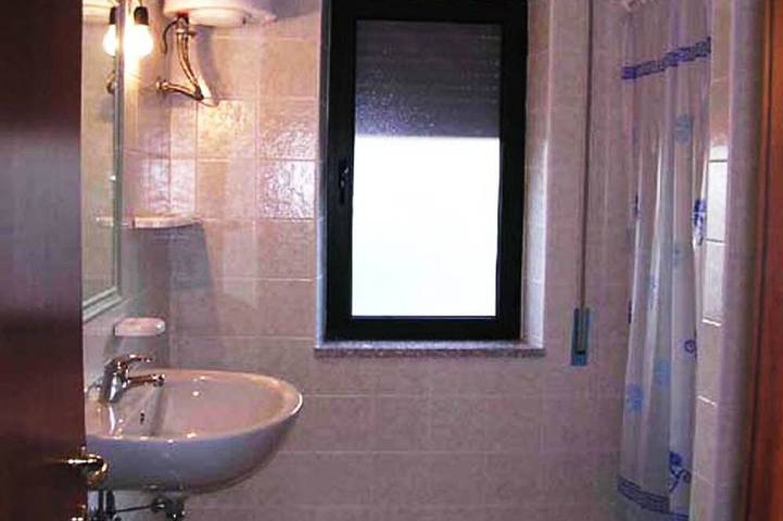 Ganze Wohnung, Apartment 300 meters from the beach in villa of the Olives and Roses in Orosei, Golf von Orosei