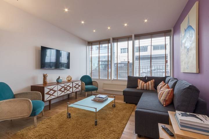 Vacation rental for 6 people, with terrace in Camden