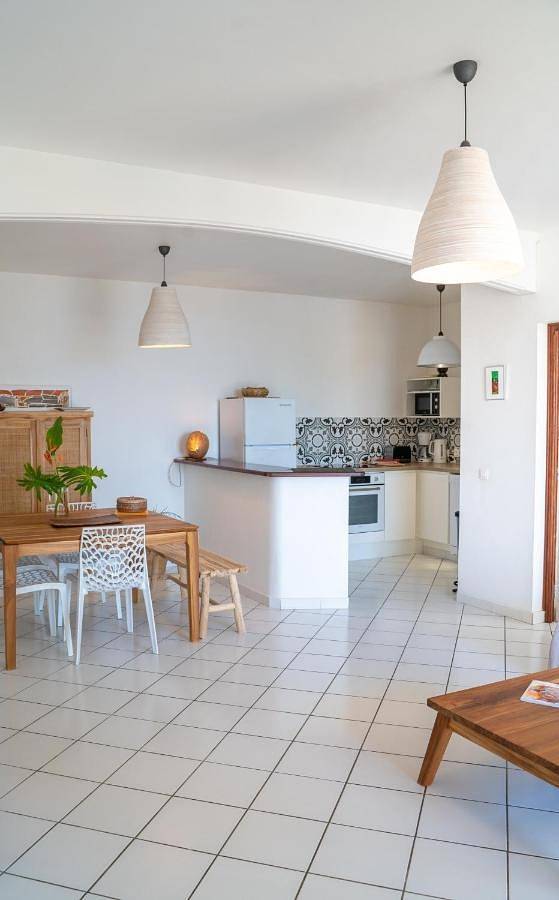 Location de vacances pour 7 personnes, avec vue et jardin à Terre-de-Haut - 4
