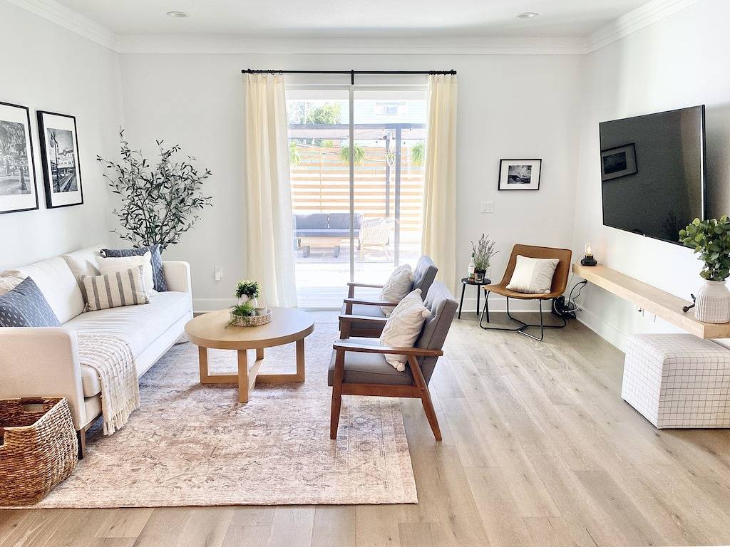 Walking Distance to Raymond James <1 mile\nnew Modern Home in Tampa, Tampa Bay