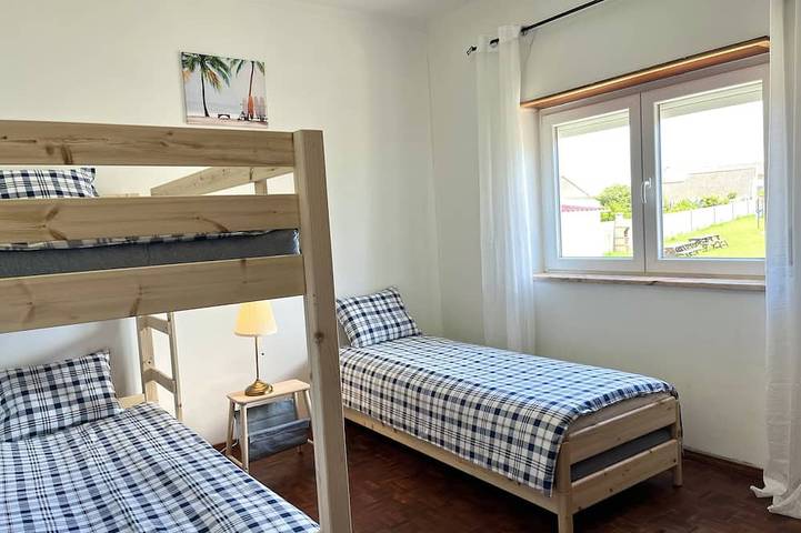 Private 4-bedroom vacation home in Peniche in Atouguia da Baleia, Leiria District