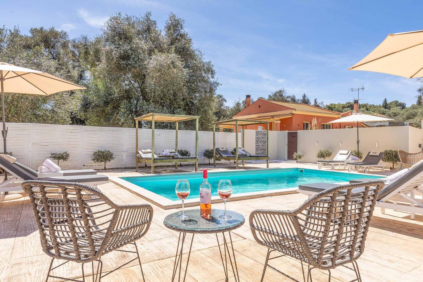 Villa Elegio in Kavos, Corfu
