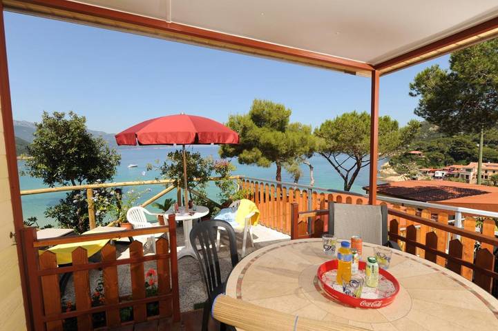 Ferienpark für 5 Personen, mit Ausblick und Pool sowie Garten auf Elba - 4