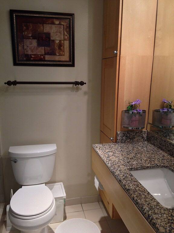 Vacation rental for 4 people, with balcony and hot tub as well as pool in Redondo Beach