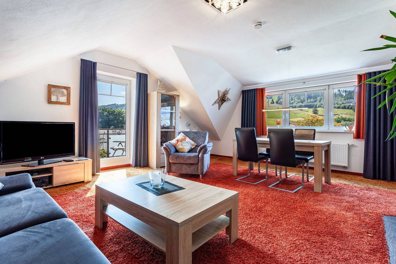 Ganze Wohnung, Ferienwohnung 'Sarina 2' mit Bergblick, Balkon und Wi-Fi in Willingen, die Mittelgebirge