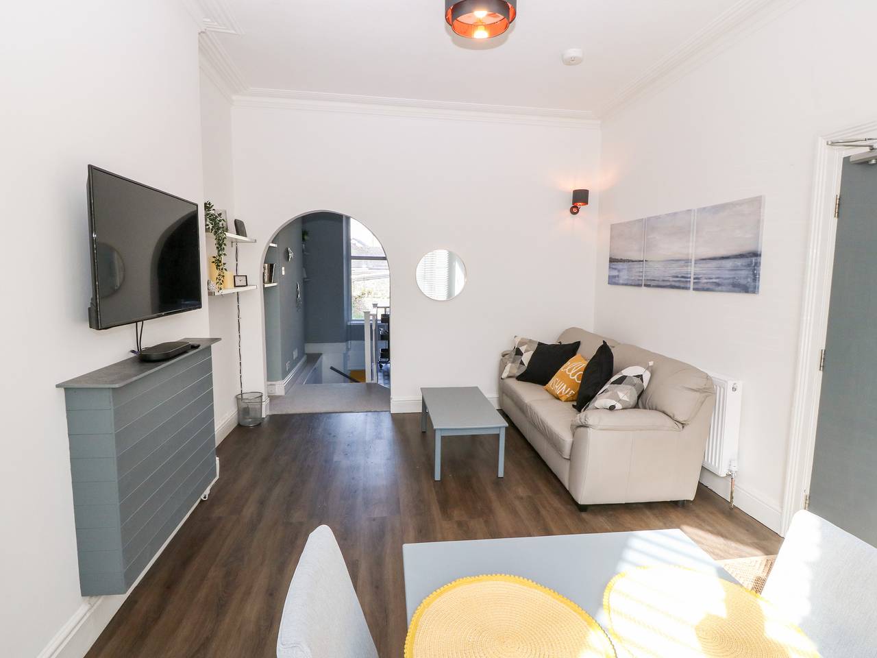 Entire apartment, Rothlea (Flat 1) in Pwllheli, Gwynedd