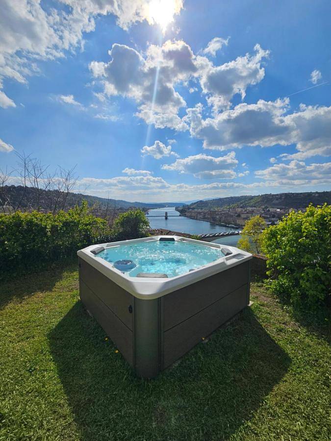 Gîte pour 2 personnes, avec jacuzzi et jardin à Vienne (Isère) - 2