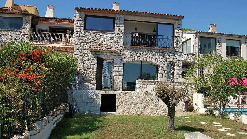 Location de vacances pour 7 personnes, avec piscine et jardin, animaux acceptés à La Turbie