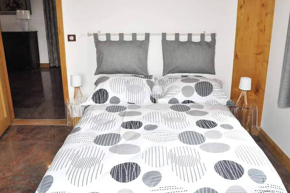 Gîte de France 12 personnes in Juillac, Région de Brive-la-Gaillarde