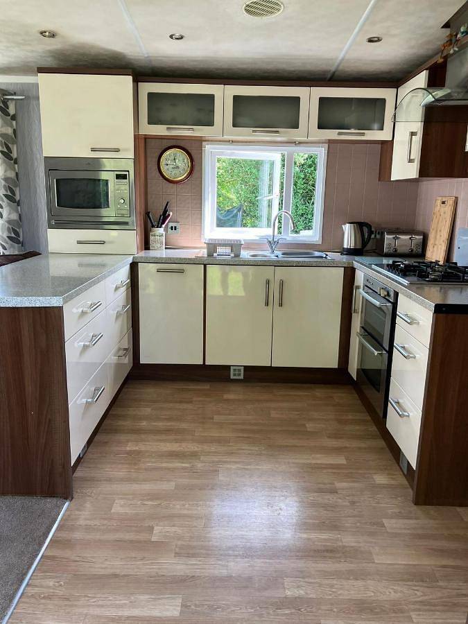 Two-Bedroom House in Préveranges, Saint-Amand-Montrond