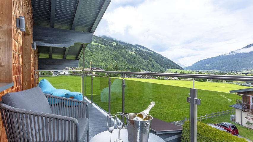 Ferienwohnung für 5 Personen, mit Pool und Garten sowie Sauna und Whirlpool, mit Haustier in Neukirchen am Großvenediger