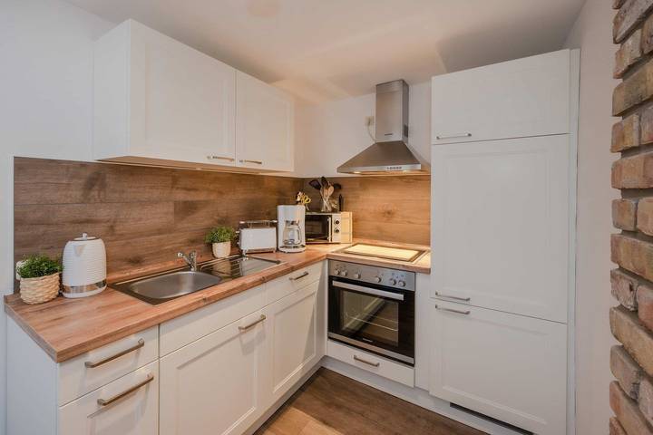 Ganze Wohnung, Gemütliche Ferienwohnung in Heringsdorf mit großem Garten&Whirlpool – nur 550 m zum Strand in Drei Kaiserbäder, Heringsdorf