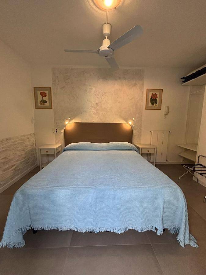 Hôtel pour 2 personnes, avec jardin et piscine ainsi que vue et vue sur le lac