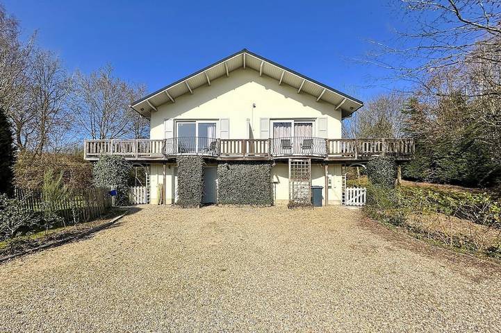 Location de vacances pour 8 personnes, avec jardin, animaux acceptés dans Devantave