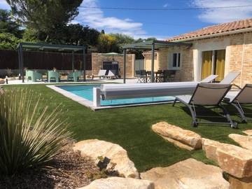 Gîte pour 8 personnes, avec jardin ainsi que piscine et vue à Saint-Marcel-de-Careiret