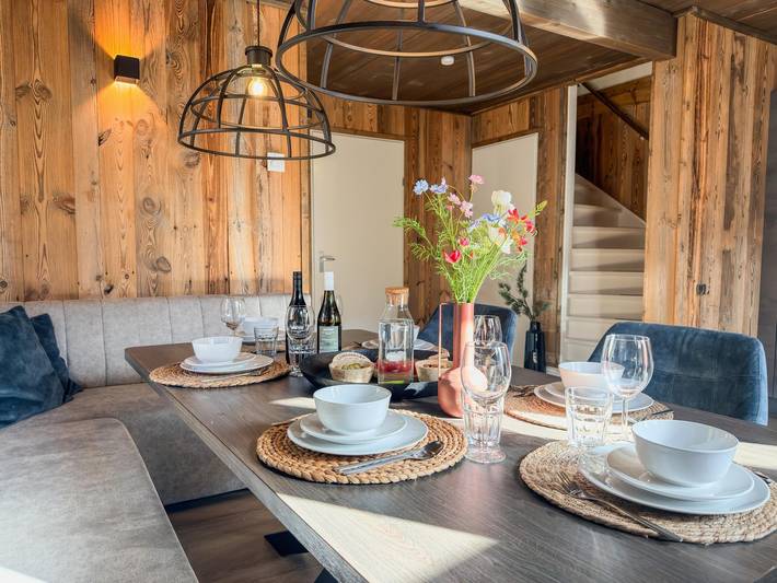 Chalet by a lake and near ski resorts in Afritz am See, Distrito de Villach-Land