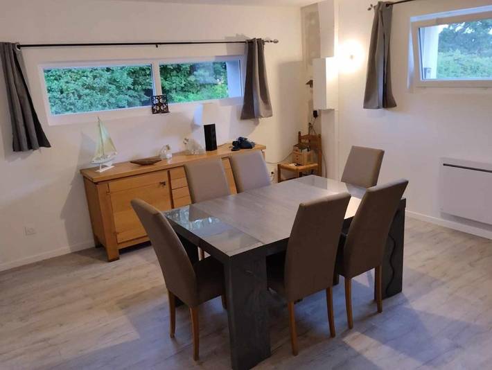 Location de vacances pour 7 personnes, avec jardin et terrasse à Millières