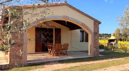 Gîte pour 4 personnes, avec jardin et vue, adapté aux familles à Castiadas