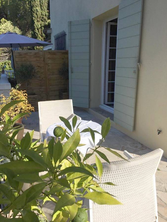 Location de vacances pour 3 personnes, avec vue ainsi que jardin et piscine, adapté aux familles à La Colle-sur-Loup - 3
