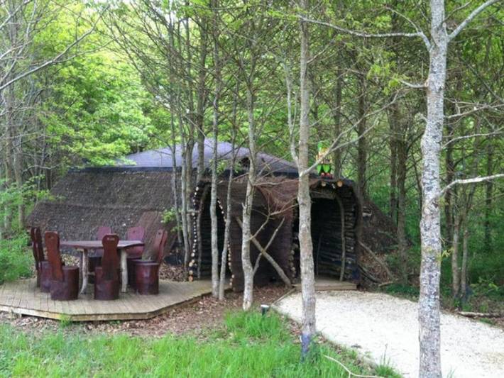 Location de vacances pour 8 personnes, avec terrasse et piscine à Dienné