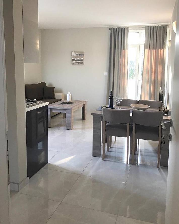 Bungalow für 4 Personen, mit Ausblick und Kinderpool sowie Pool und Garten auf Brac - 3