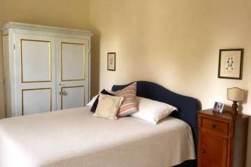 Villa for 12 Guests in Siena, Siena Province, Picture 3