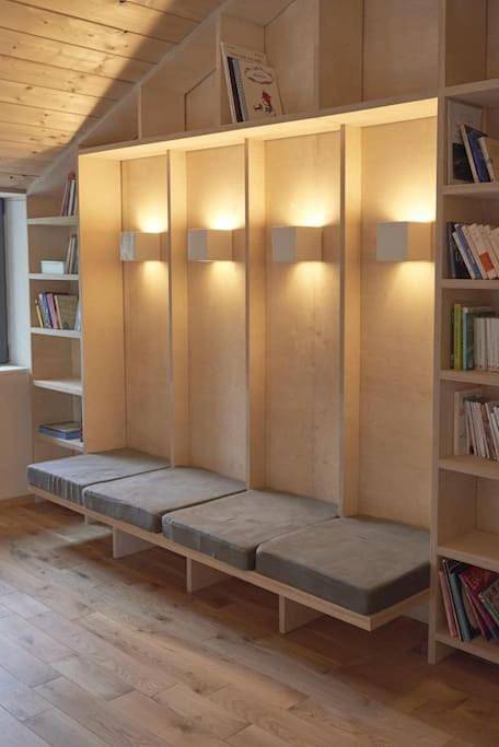 Location de vacances pour 14 personnes, avec piscine ainsi que jardin et vue à La Gripperie-Saint-Symphorien - 4