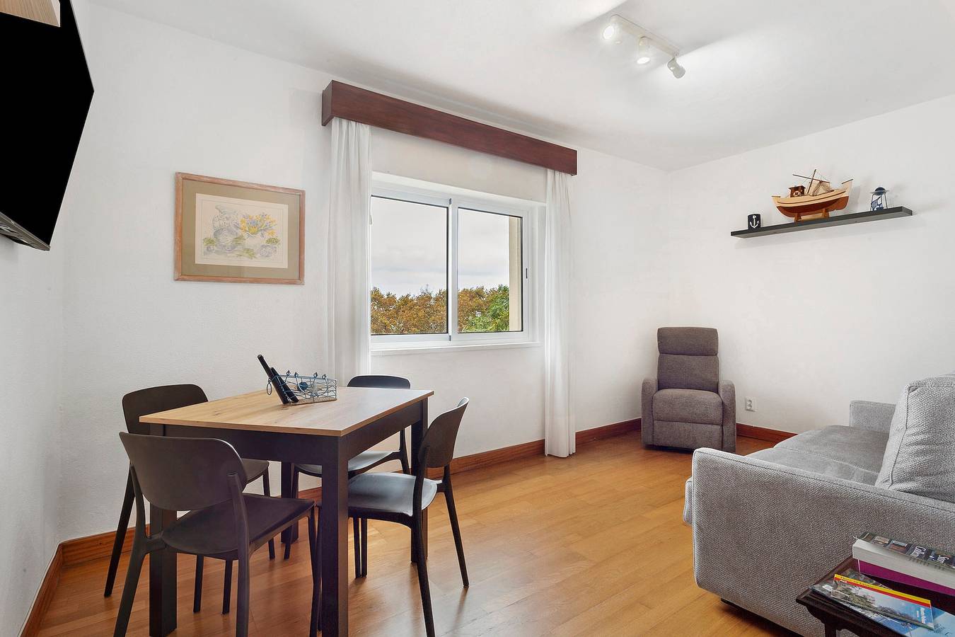 Ganze Wohnung, Apartment 'Machico Beach Front' mit Meerblick, Wlan und Klimaanlage in Machico, Madeira