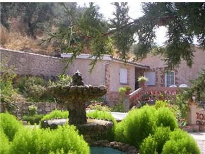 Casa rural para 15 personas, con jardín además de vistas y piscina - 1