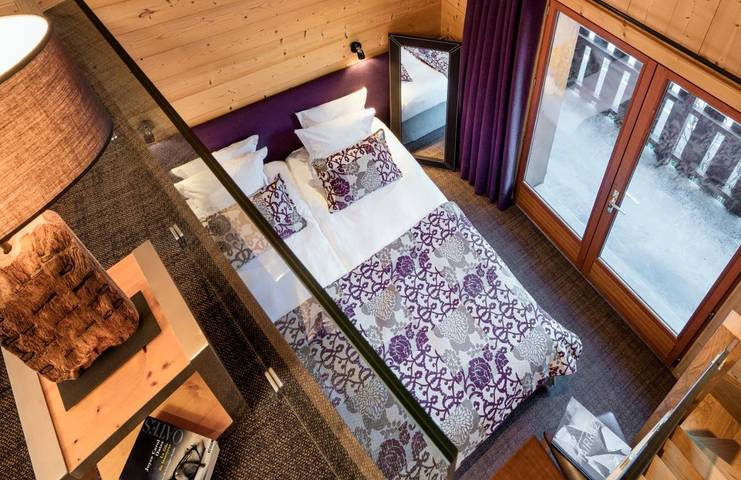Hôtel pour 2 personnes, avec Terrasse et Jacuzzi ainsi que Jardin et Sauna dans Patinoire Le Grand Bornand - 2
