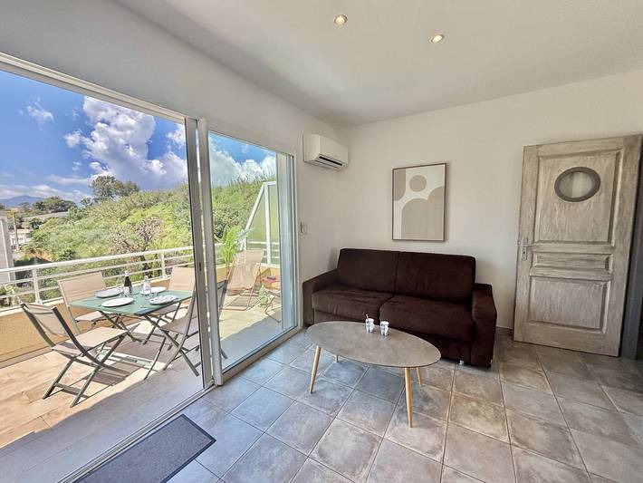 Gîte pour 4 personnes, avec terrasse dans Plage d'Agosta - 3