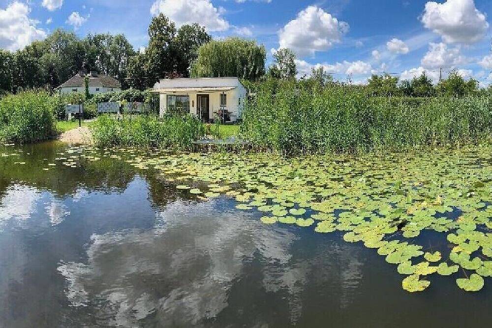 Ferienunterkunft am Privatsee, inmitten der Natur in Ketzin, unweit von Berlin in Ketzin, Havelland