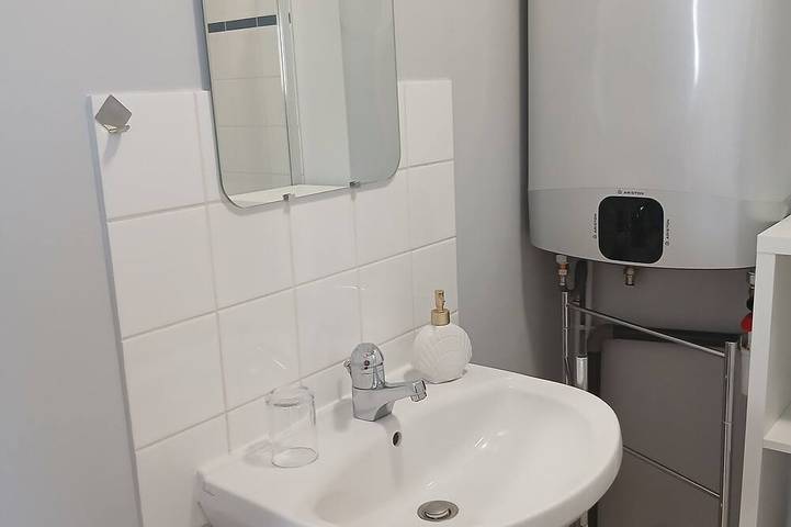 Entire apartment, Studio en Front de mer Avec Jardin et Parking. Animal de Compagnie Accepté in Ouistreham, Caen region