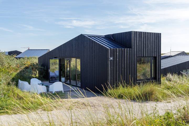 Chalet voor 6 personen, with Balkon/Terras and Terras as well as Tuin in Zandvoort