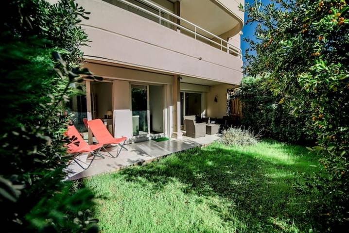 Gîte pour 4 personnes, avec jardin et terrasse à Antibes - 4