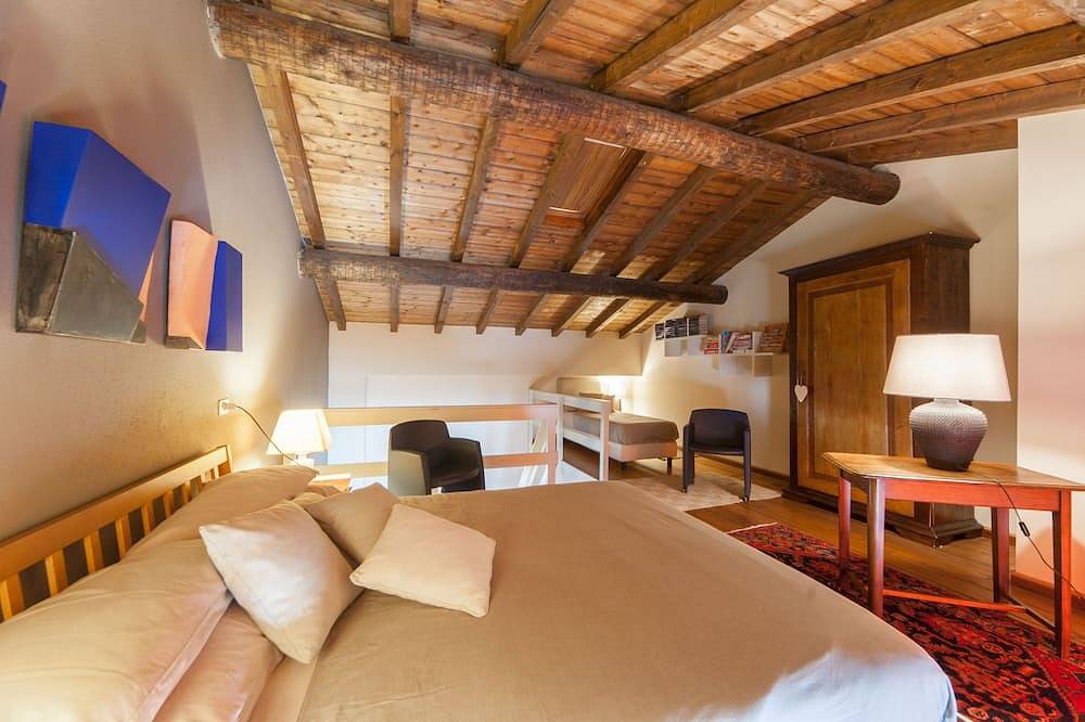 Ganze Wohnung, Nest am See mit Blick auf den See, Privatstrand, Klimaanlage Sept-Oct Offert in Vello (Marone), Gemeinde Marone