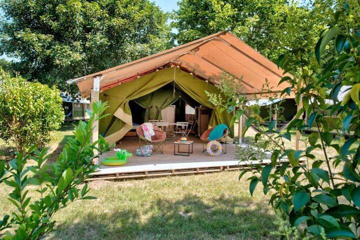 Tente pour 5 personnes, avec bassin pour enfant dans le Lot - 3