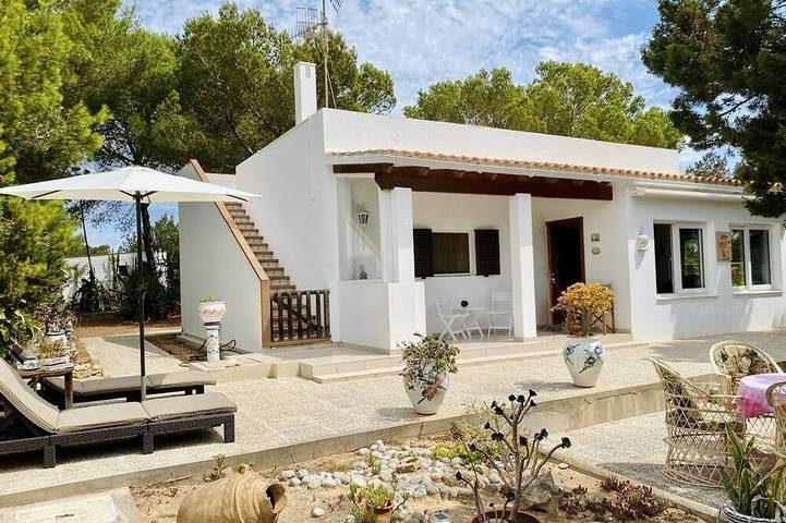 Location de vacances pour 4 personnes, avec Terrasse et Jardin dans Playa Migjorn Formentera