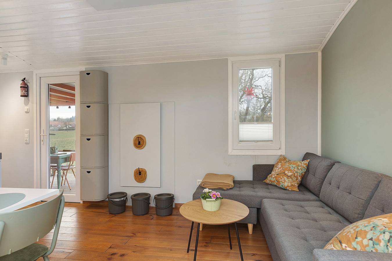 Ganze Ferienwohnung, 'Tiny House Im Grünen' mit privater Terrasse und privatem Garten in Jesberg, Schwalm-Eder-Kreis