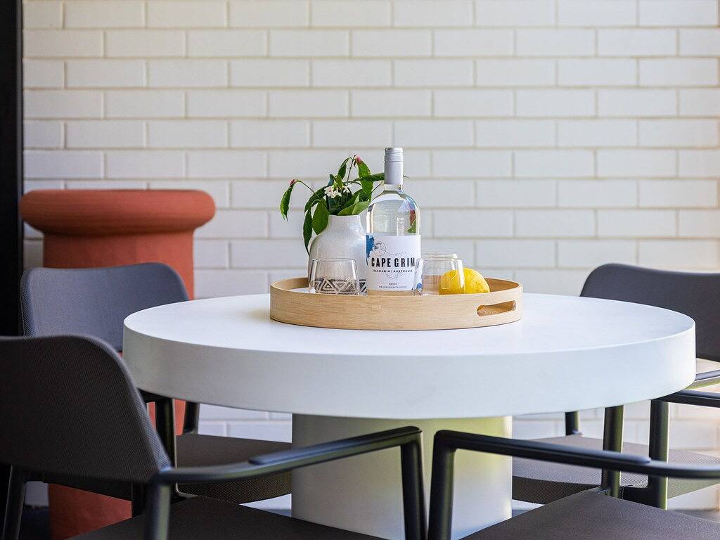 Ganze Wohnung, The Arden 1 Coogee. New Spacious Garden Apartment, Moments to Beach in Sydney, New South Wales