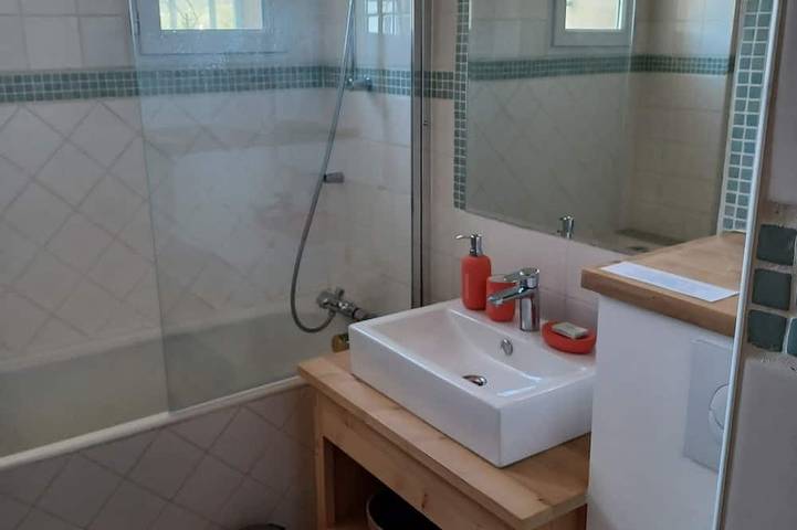 Location de vacances pour 6 personnes, avec jardin à Gargas - 2