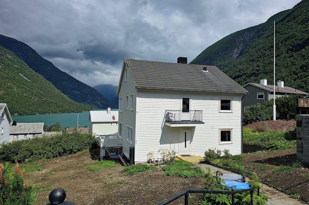 Ganze Wohnung, Charming 2-bedroom loft by Unesco site Jotunheimen and Vettifossen! in Sognefjord