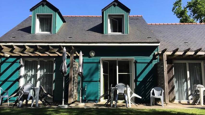 Location de vacances pour 4 personnes, avec terrasse et piscine à Saumur