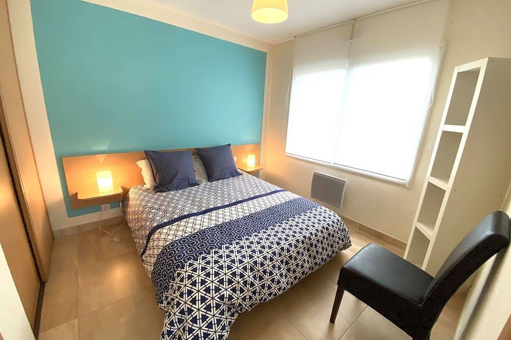 Heated Swimming Pool Apartment 4 pers 3* in villa - 300m from the beach  in Le Dossen, Santec