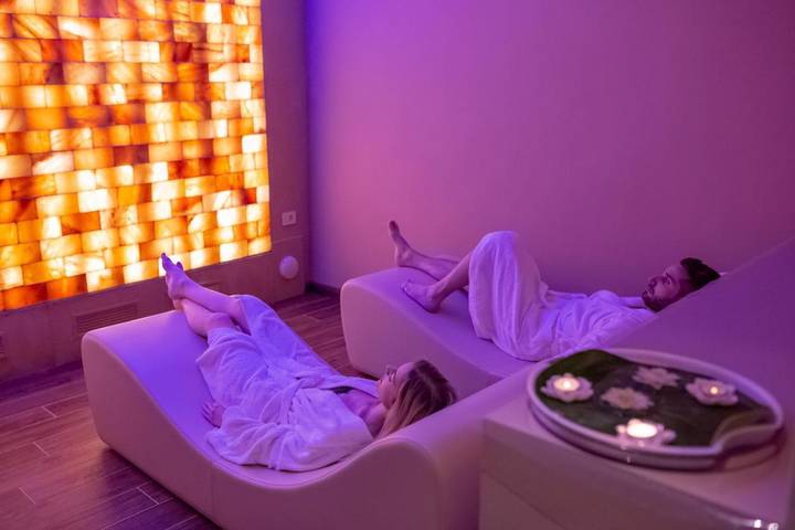 Hôtel pour 2 personnes, avec terrasse ainsi que sauna et jacuzzi