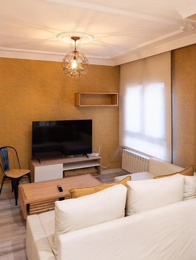 Apartamento de vacaciones para 9 personas, con balcón y vistas - 1