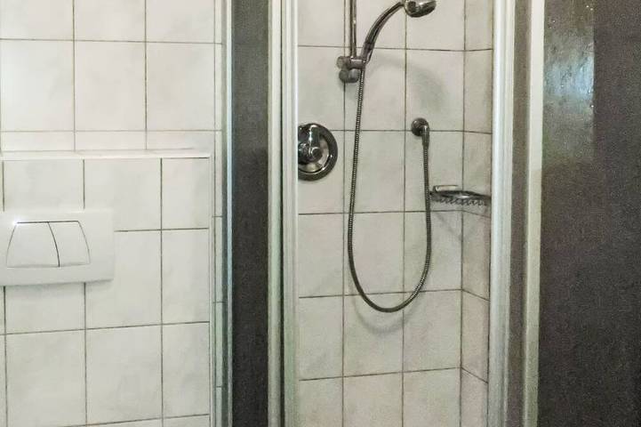 Ganze Wohnung, Kristall in Glockturmkamm, Fendels