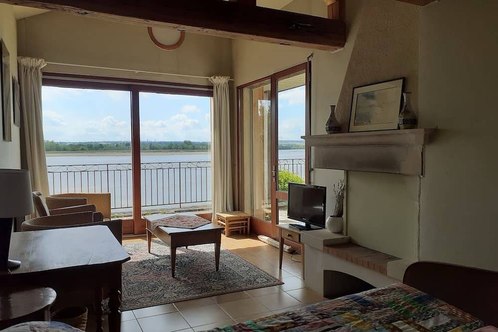 Quai Roblan is ideally located on the banks of the Loire, in a peaceful setting! in Ingrandes-le-Fresne-sur-Loire, Valle del Loira
