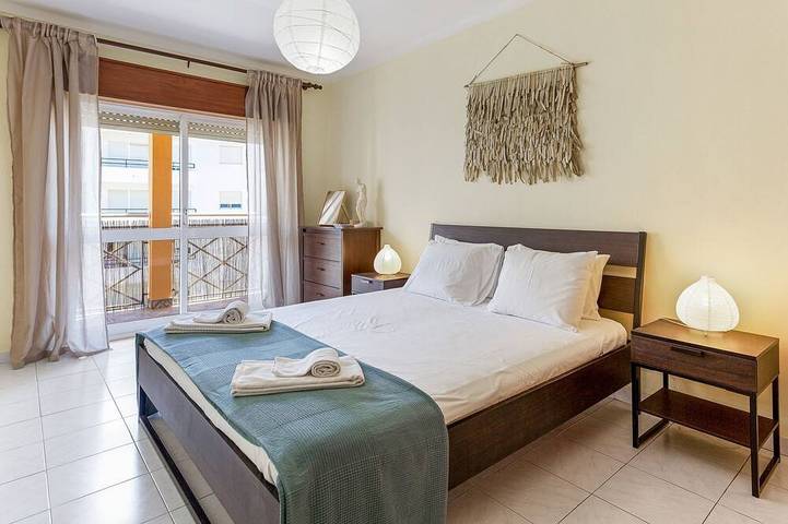Ganze Wohnung, 1 Bdr Infante Flat in Quarteira by LovelyStay in Quarteira, Faro Distrikt